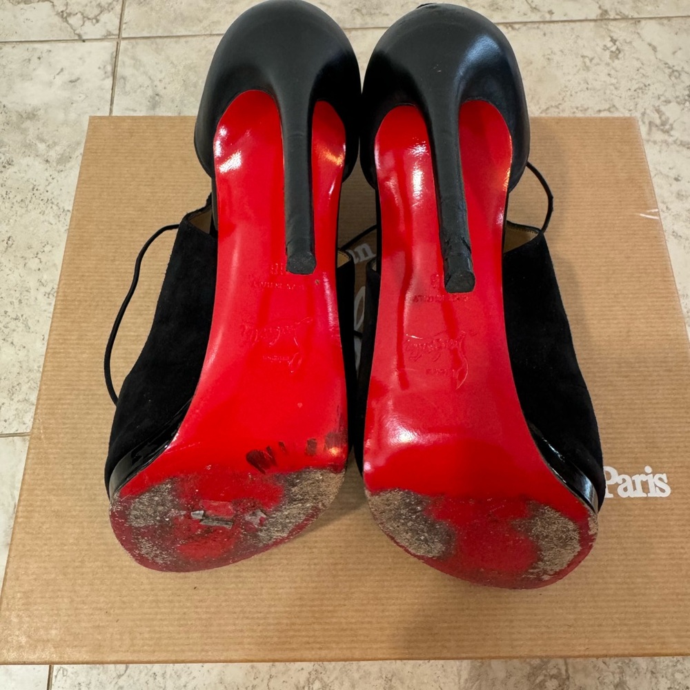 CHRISTIAN LOUBOUTIN Campanina Lace-Up Sandal - Picture 9 of 10